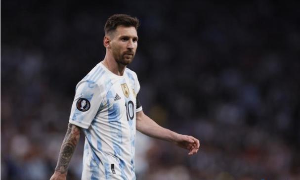 黄仁勋：人工智能是一代人难得的机会